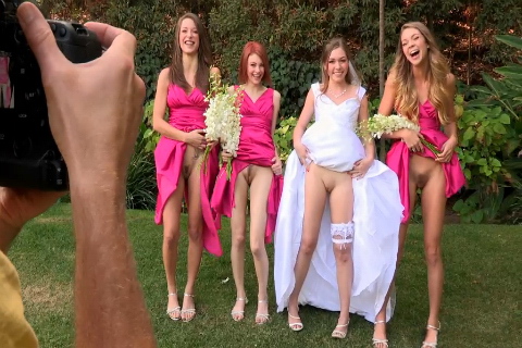 Los mejores videos de Dominicana Singando donde  Novia desnuda y sus damas de honor lesbianas hacen el amor el día de la boda