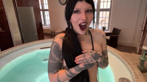 Watch Joannewinters Nipple Slip Hot Tub Twitch Stream Video on Gotanynudes.com