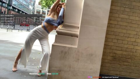 Watch Streamer Modelling Accidental Boob Flash Twitch Video on Gotanynudes.com