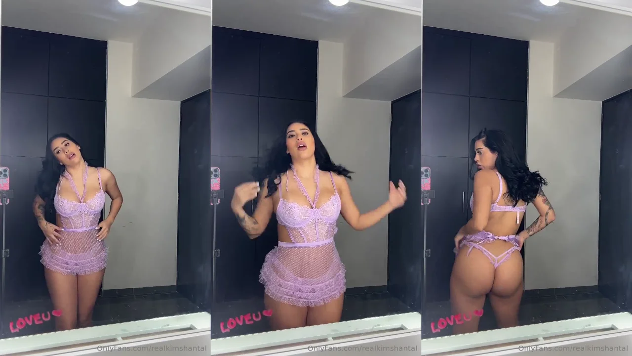 Kim Shantal mostrando su rico culo